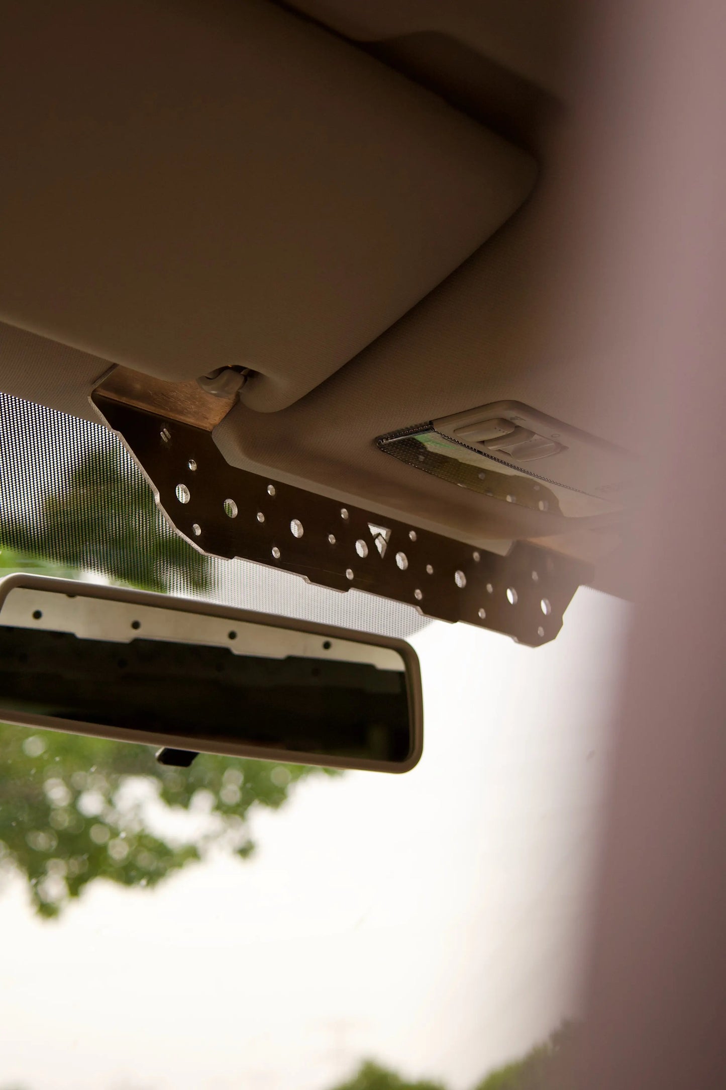 Copilot Series – Command – RAM Mount Panel for VW T5/T6 Sun Visors