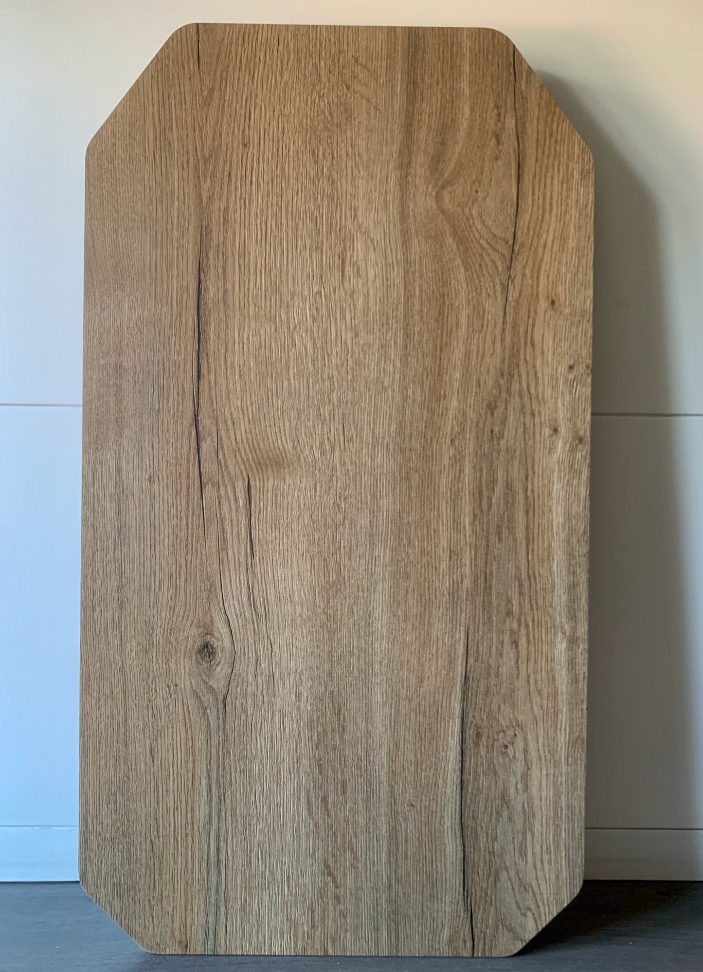 TableKarrier - Dents in the panel and scratch on the back side of the table