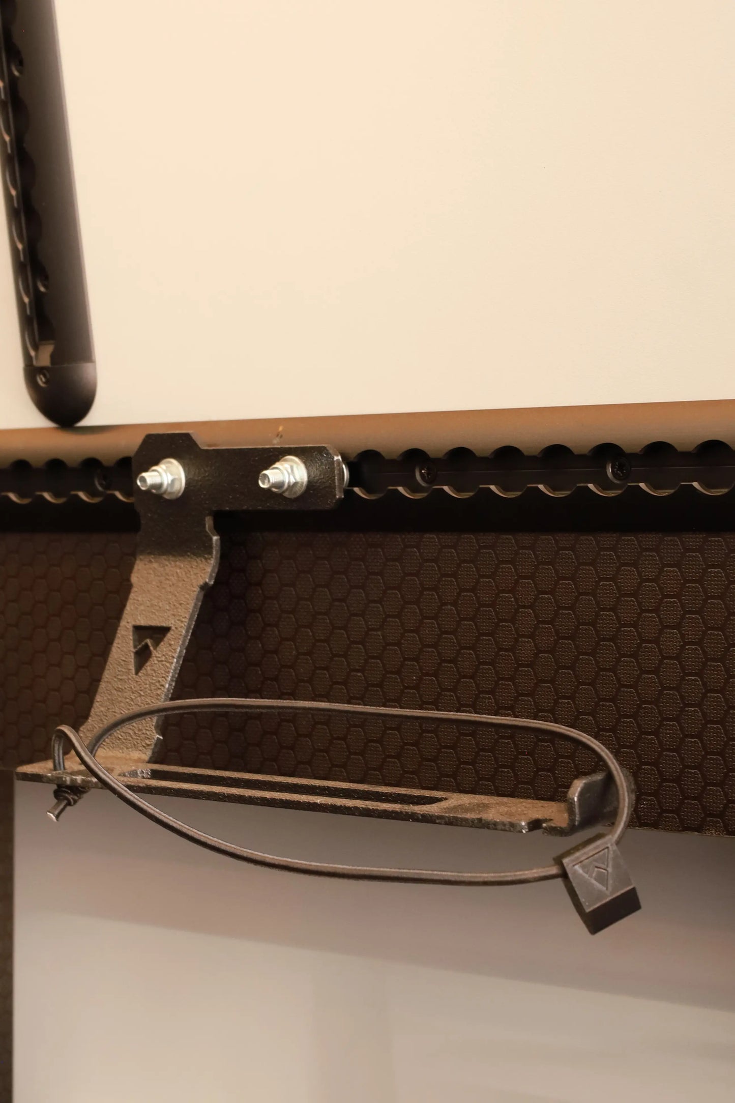 PaperHolder L-track ready